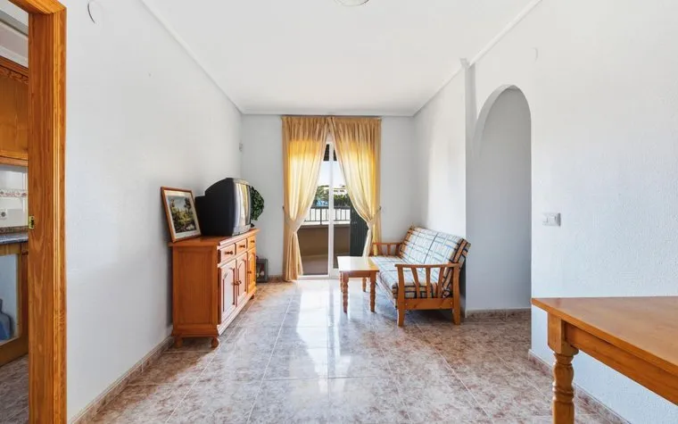 Comprar una vivienda en Torrevieja, España. Zona de la  Playa de los Locos, 3 dormitorios, 86 m²