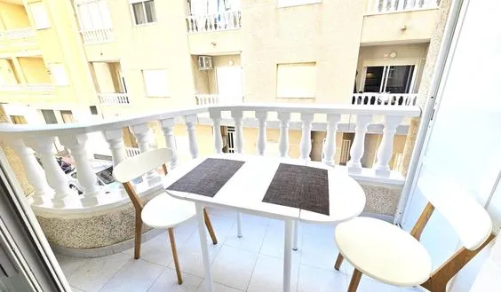 Real estate in Spain, Torrevieja. Centro area, 1 bedroom, 37 m2 - photo 1