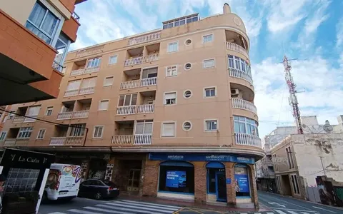 Buy an Apartment in Torrevieja, Spain. Centro area, 2 bedrooms, 62 m2