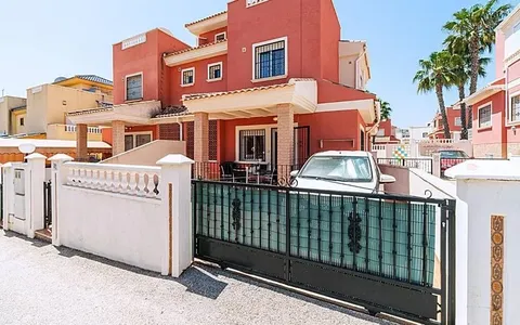 Купить Таунхаус в Торревьеха, Испания. Район Los balcones, 3 спальни, 96 м2