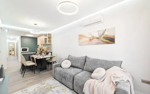 Comprar un Piso en Torrevieja, España. Zona de la  Centro, 2 dormitorios, 79 m²
