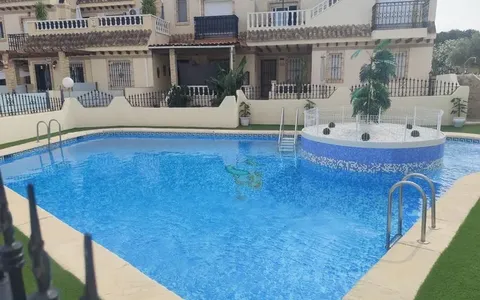 Orihuela Costa real estate, Bungalow for sale. Los Almendros-La Florida area, 2 bedrooms, 106 m²