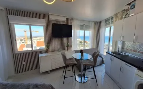 Torrevieja, España. Bienes raíces. Zona de la Torrejón, 1 dormitorio, 33 m²