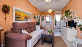 Comprar un Bungalow en Torrevieja, España. Zona de la  El Molino, 2 dormitorios, 53 m² - photo 2