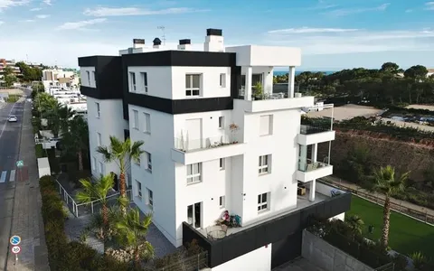 Buy real estate in Orihuela Costa, Spain. Villamartín-Las Filipinas area, 3 bedrooms, 88 m²