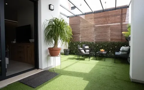 Comprar una vivienda en España. Zona de la  Zona Pueblo, 2 dormitorios, 100 m²