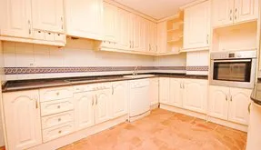 Apartment in Torrevieja, Spain. Centro area, 5 bedrooms, 218 m² - photo 5