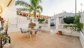 Torrevieja real estate, Bungalow for sale. La Siesta - El Salado - Torreta area, 2 bedrooms, 69 m² - photo 2