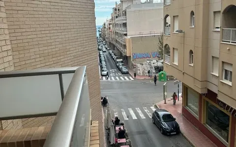 Torrevieja, España. Bienes raíces. Zona de la  Playa del Cura, 3 dormitorios, 120 m²