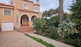 Town house for sale in Torrevieja, Spain. Carrefour area, 5 bedrooms, 231 m² - photo 3
