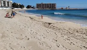 Buy an Apartment in Torrevieja, Spain. Playa de los Locos area, 3 bedrooms, 115 m² - photo 2