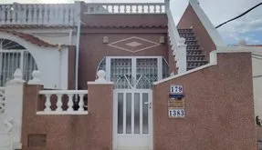 Bienes raíces en España, Torrevieja. Zona de la  La Siesta - El Salado - Torreta, 2 dormitorios, 60 m² - photo 2