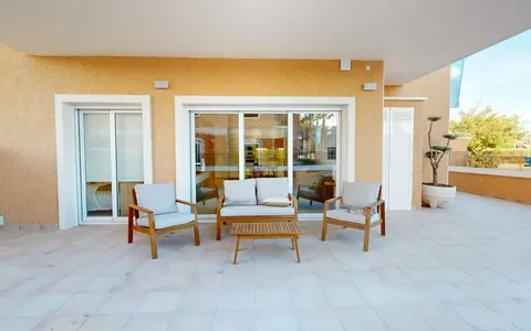 Buy real estate in Guardamar del Segura, Spain. EL RASO area, 3 bedrooms, 101 m²