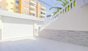 Bungalow in Torrevieja, Spain. Punta Prima area, 4 bedrooms, 163 m² - photo 4