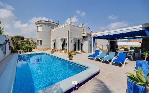 Orihuela Costa, Spain. Buy an Villa . La Regia area, 4 bedrooms, 180 m²