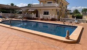 Torrevieja real estate, Villa for sale. Los Balcones - Los Altos del Eden area, 6 bedrooms, 340 m² - photo 2