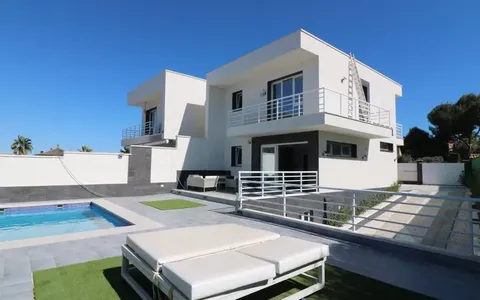 Torrevieja real estate, Town house for sale. Los Balcones - Los Altos del Eden area, 4 bedrooms, 200 m²