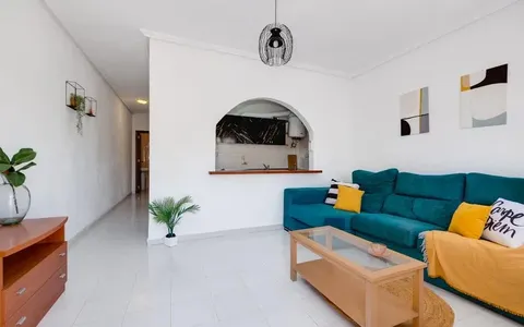 Comprar un Duplex en Torrevieja, España. Zona de la  Nueva Torrevieja, 4 dormitorios, 121 m2, 4 dormitorios, 121 m² — €197000