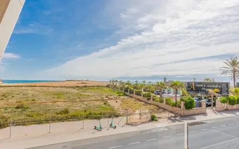 Comprar un Piso en Torrevieja, España. Zona de la  Los Frutales, 3 dormitorios, 111 m2, 3 dormitorios, 111 m² — €325000