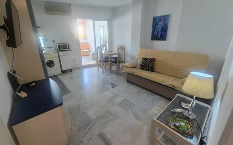 piso en Torrevieja, España. Zona de la Estacion de autobuses, 1 dormitorio, 33 m², 1 dormitorios, 33 m² — €127000