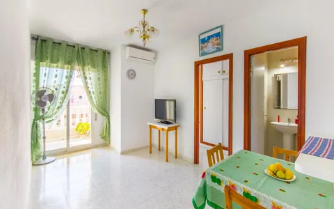 Apartment for sale in Torrevieja. Estacion de autobuses area, 2 bedrooms, 55 m², 2 bedrooms, 55 m² — €127260