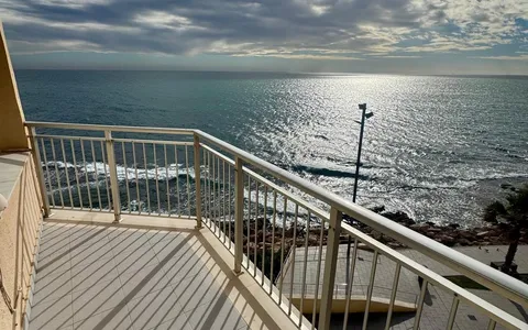 Apartment in Torrevieja, Spain. Playa del cura area, 4 bedrooms, 128 m², 4 bedrooms, 128 m² — €360000