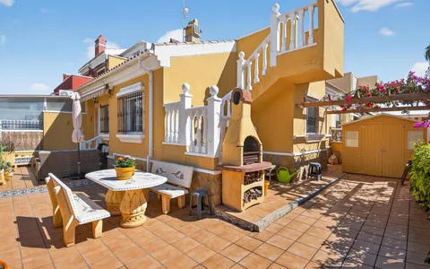 Buy real estate in Torrevieja, Spain. Torretas area, 3 bedrooms, 64 m2, 3 bedrooms, 64 m² — €219000