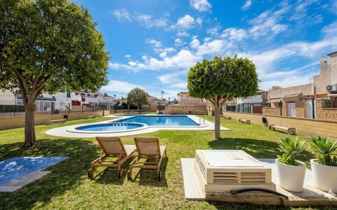 Torrevieja, Spain. Real Estate. Carrefour area, 3 bedrooms, 99 m2, 3 bedrooms, 99 m² — €180000