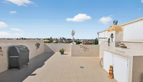 Bienes raíces en España, Torrevieja. Zona de la El limonar, 2 dormitorios, 54 m2 - photo 4