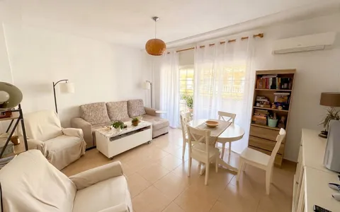 Property in Torrevieja. Centro area, 3 bedrooms, 107 m2, 3 bedrooms, 107 m² — €145000