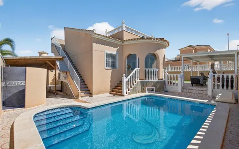 Spain real estate. Costa blanca sur area, 3 bedrooms, 115 m2, 3 bedrooms, 115 m² — €329000