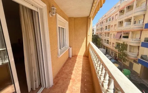 Buy an Apartment in Torrevieja, Spain. Playa del Cura area, 3 bedrooms, 96 m2, 3 bedrooms, 96 m² — €169900