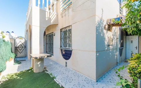 Real estate in Spain, Torrevieja. Carrefour area, 2 bedrooms, 55 m2, 2 bedrooms, 55 m² — €138000