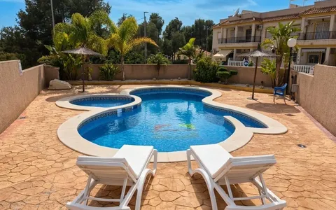 Buy an Bungalow in Spain. Castillo de montemar area, 2 bedrooms, 95 m2, 2 bedrooms, 95 m² — €175000