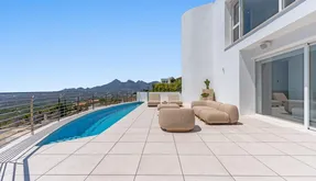 Bienes raíces en España, Villa. Zona de la  La Sierra, 4 dormitorios, 405 m2 - photo 5