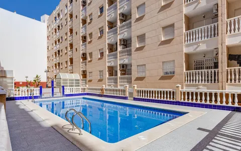 Torrevieja, Espanja. Kiinteistöt. Estacion de autobuses area, 2 bedrooms, 47 m2