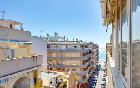 Buy an Penthouse in Torrevieja, Spain. Playa de los Locos area, 3 bedrooms, 76 m2, 3 bedrooms, 76 m² — €233500