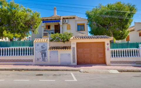 Comprar una vivienda en España. Zona de la  La Mata, 4 dormitorios, 100 m2, 4 dormitorios, 100 m² — €365000