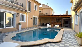 Spain buy an Villa. La Torre de la Horadada area, 7 bedrooms, 275 m2 - photo 2