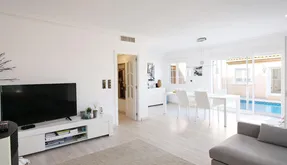 Spain buy an Villa. La Torre de la Horadada area, 7 bedrooms, 275 m2 - photo 3