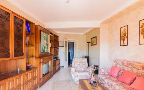 Buy a home in Spain. Zona Centro area, 3 bedrooms, 105 m2, 3 bedrooms, 105 m² — €89900