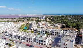 Bungalow in Torrevieja, Spain. Los balcones area, 3 bedrooms, 73 m2 - photo 2