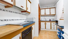 Buy an Bungalow in Spain, Torrevieja. Playa de los Locos area, 3 bedrooms, 90 m2 - photo 5