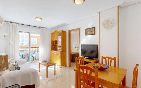 Torrevieja, Spain. Buy an Apartment . Centro area, 2 bedrooms, 77 m2, 2 bedrooms, 77 m² — €149900
