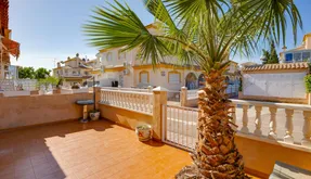 Orihuela Costa, real estate. Playa Flamenca area, 2 bedrooms, 84 m2 - photo 2