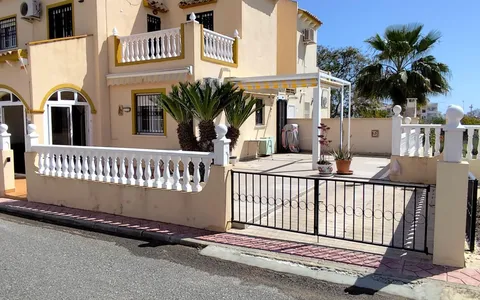 Buy an Bungalow Spain. Urbanización Perla del Mar area, 2 bedrooms, 91 m2, 2 bedrooms, 91 m² — €230000