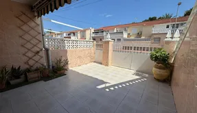 Buy real estate in Torrevieja, Spain. Playa de los Naufragos area, 3 bedrooms, 53 m2 - photo 3
