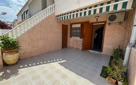 Buy real estate in Torrevieja, Spain. Playa de los Naufragos area, 3 bedrooms, 53 m2, 3 bedrooms, 53 m² — €149900