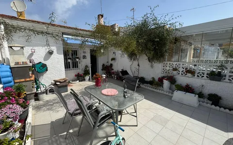 Buy an Bungalow in Torrevieja, Spain. La Siesta - El Salado - Torreta area, 2 bedrooms, 50 m2, 2 bedrooms, 50 m² — €129900