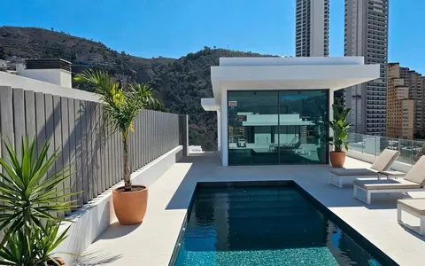 Buy an Villa in Benidorm, Spain. Rincón de Loix area, 3 bedrooms, 180 m2, 3 bedrooms, 180 m² — €1160000